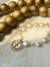 Load image into Gallery viewer, Heavenly Pearl Bracelet Style 6