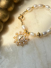Load image into Gallery viewer, Heavenly Pearl Bracelet Style 4