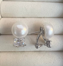 Load image into Gallery viewer, SQUARE ZIRCONIA PEARL