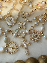 Load image into Gallery viewer, Heavenly Pearl Bracelet Style 4