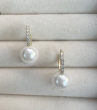 Load image into Gallery viewer, DAINTY SMALL PEARL