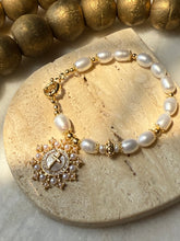 Load image into Gallery viewer, Heavenly Pearl Bracelet Style 4