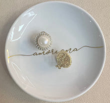 Load image into Gallery viewer, ROUND ZIRCONIA PEARL STUD