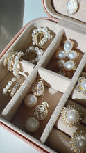 Load image into Gallery viewer, LEAF PAVE PEARL EARRING
