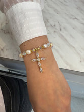Load image into Gallery viewer, Heavenly Pearl Bracelet Style 3
