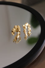 Load image into Gallery viewer, PALOMA MINI GOLD Earrings
