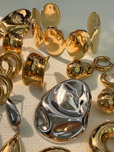 Load image into Gallery viewer, SG Style 19 Bangle
