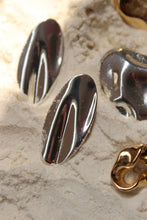 Load image into Gallery viewer, WAVY Studs Silver
