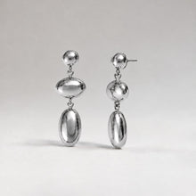Load image into Gallery viewer, TIER PRESSURE Earrings- Silver
