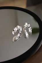 Load image into Gallery viewer, PALOMA MINI SILVER Earrings
