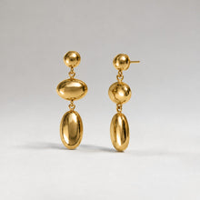 Load image into Gallery viewer, TIER PRESSURE Earrings- Gold
