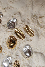 Load image into Gallery viewer, WAVY Studs Silver
