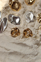 Load image into Gallery viewer, LASSO Studs Gold

