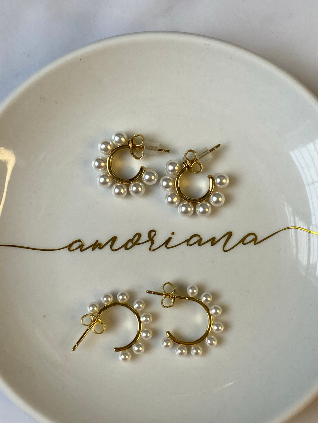 MINI PEARL HALF HOOPS